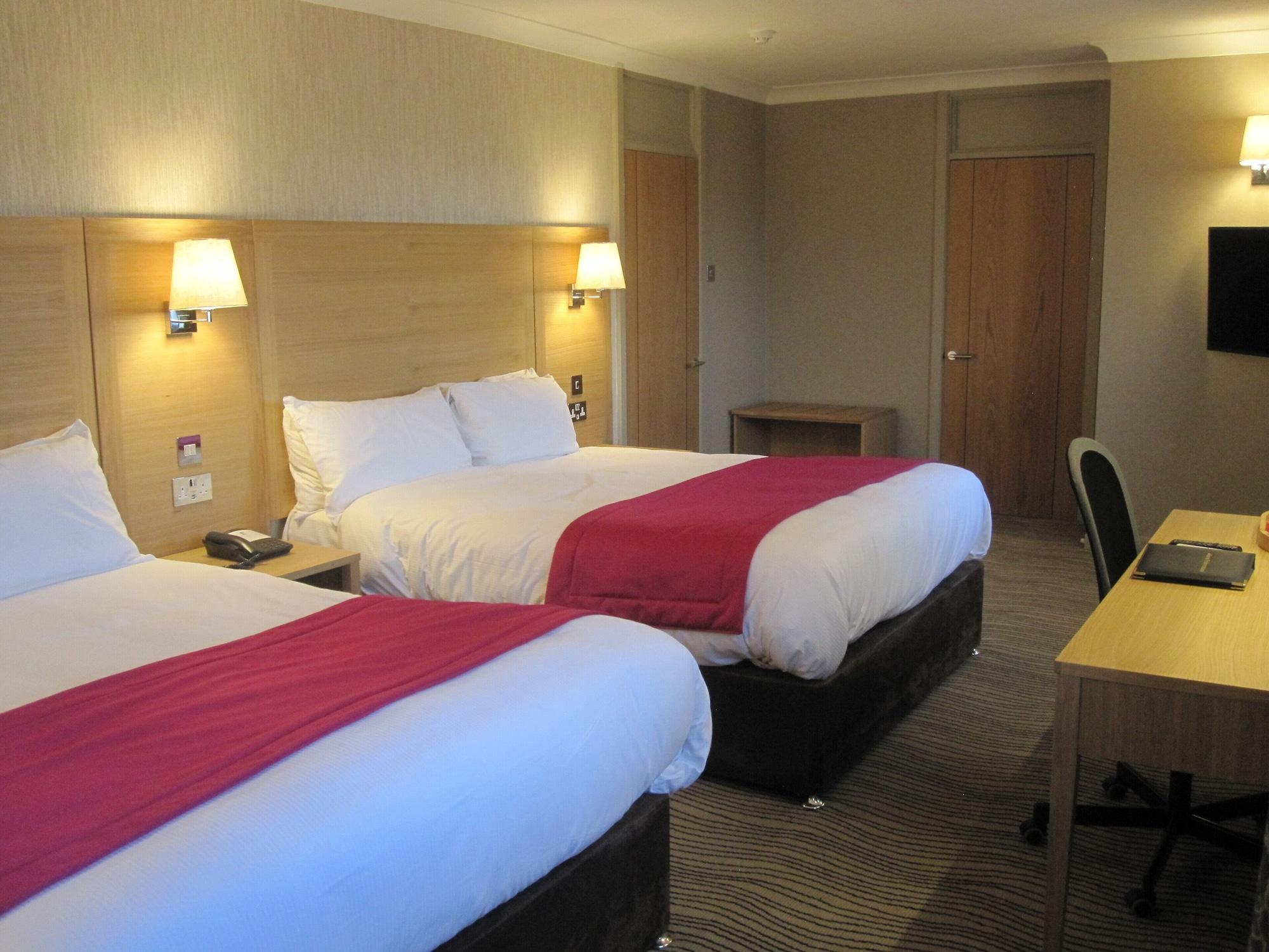 Best Western Heath Court Hotel Newmarket  Ngoại thất bức ảnh
