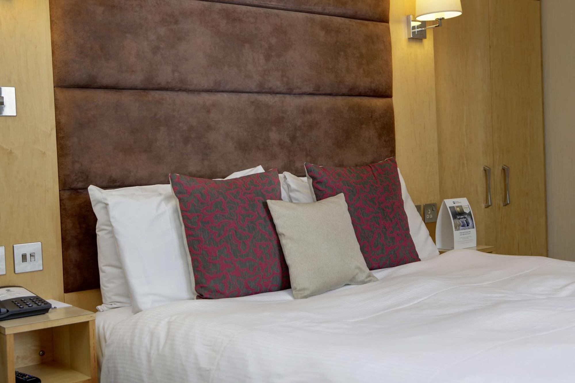 Best Western Heath Court Hotel Newmarket  Ngoại thất bức ảnh