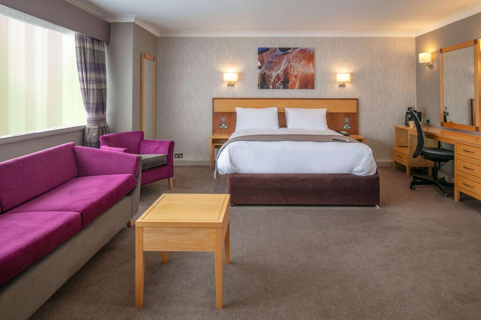 Best Western Heath Court Hotel Newmarket  Ngoại thất bức ảnh